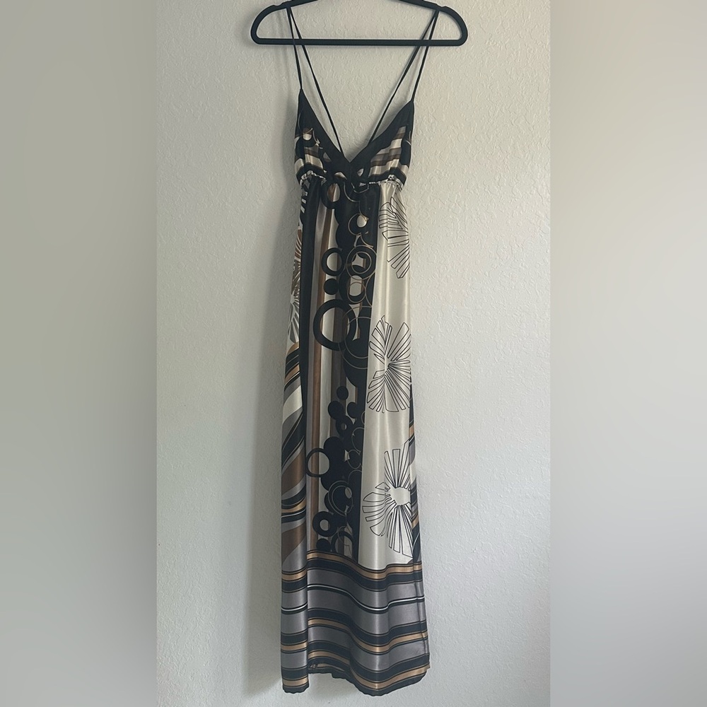 Elegant Black and White Patterned Maxi Dress size small - Picture 2 of 5